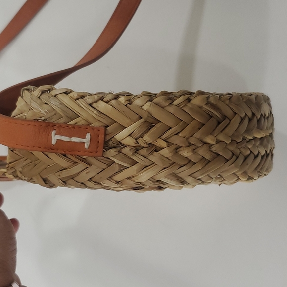 Universal Goods Co. Straw purse - round shape - Picture 6 of 16